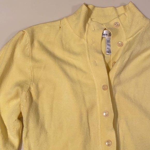 Yellow sweater 3/4 button up. 3/4 sleeve - Picture 2 of 3